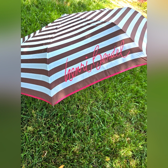 ✨️Henri Bendel Travel Umbrella - Picture 7 of 7